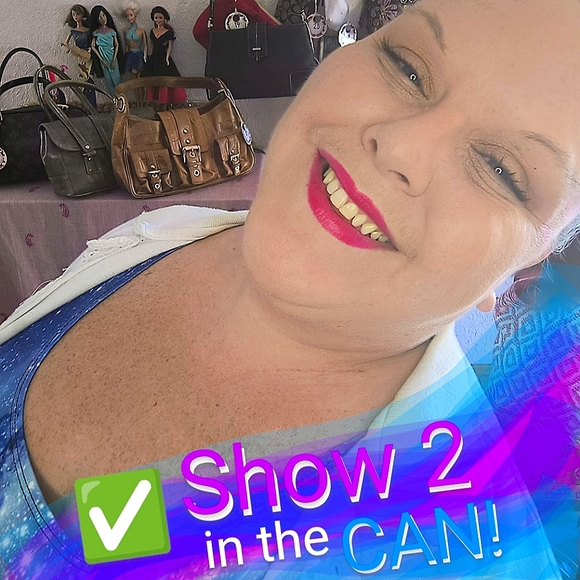 Meet Me in the Hedge - Picture 3 of 10